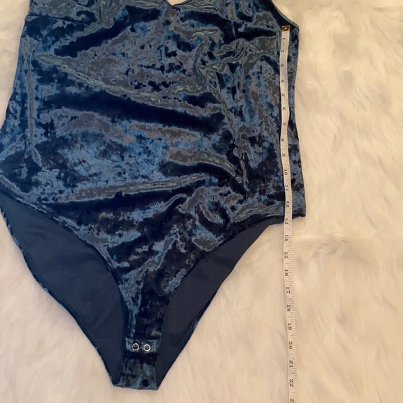 Forever 21+ Body suite 💚 - Picture 8 of 9